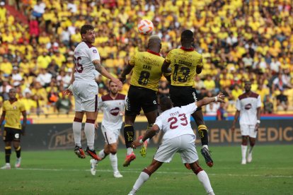 Barcelona SC recibió a Vinotinto en el estadio Monumental.