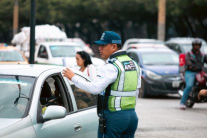 Las autoridades han iniciado nuevos trabajos para mejorar la circulación en una de las vías más transitadas de Guayaquil.