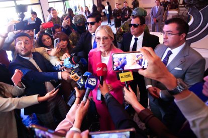 La asambleísta Anabella Azín durante la entrega de credenciales por parte del Consejo Nacional Electoral.