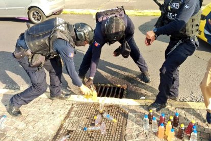 Licores decomisados se consumían en el espacio público.