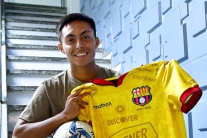 Pablo Calle es el tercer delantero de Barcelona, por debajo de Octavio Rivero y Felipe Caicedo