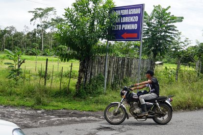 Este es el ingreso a Alto Punino, el cual se ubica en la parroquia Guayusa, en San Sebastián de El Coca, en Orellana.