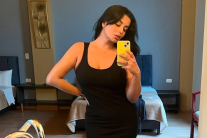 Amaranta Hank es periodista, escritora y ex actriz de cine para adultos.