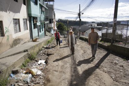 Así luce la calle Libertadores del barrio San Salvador, del sector Toctiuco, en Quito.