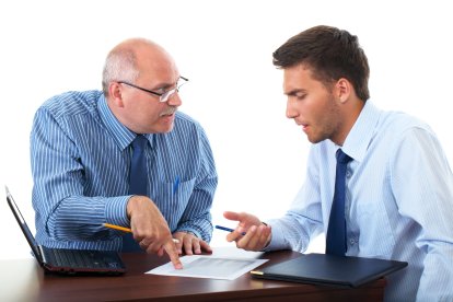 Prepara una lista de tus contribuciones a la empresa antes de solicitar un aumento salarial.