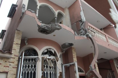 Una segunda casa fue blanco de artefacto explosivo en Samanes 2.