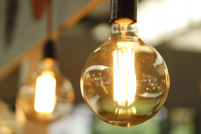 El Día Internacional de la Luz destaca cómo este fenómeno impulsa el conocimiento y la creatividad.