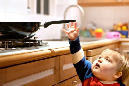 Los accidentes domésticos con niños son comunes.
