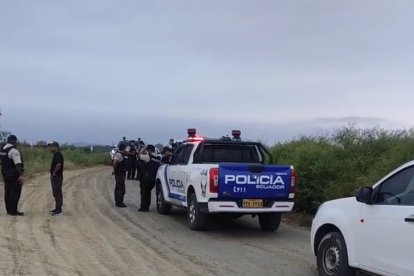 La Policía investiga el crimen y trata de identificar a la víctima.