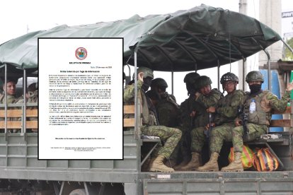 Un vehículo con soldados del ejército ecuatoriano patrulla cerca al Centro de Privación de Libertad Zonal No. 8 hoy, en Guayaquil.