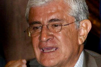 Alfredo Palacio fue presidente de Ecuador tras la caída de Lucio Gutierrez.