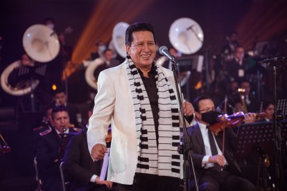 Gustavo Velásquez comenzó a cantar a los cinco años.