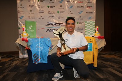Martín López celebró sus triunfos en el Tour de Grecía y Tour de Hungría.