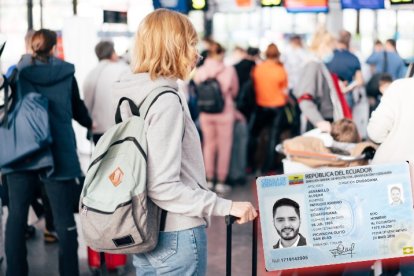 El documento de identidad debe mantenerse en buen estado para que sea admitido.