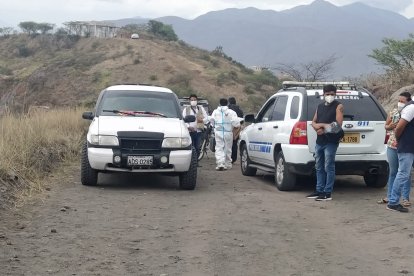 La Policía realizó el levantamiento de los cuerpos, la mañana de este 25 de mayo.
