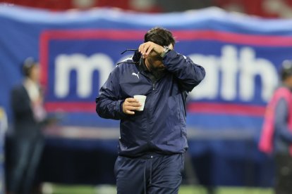 Vitamina Sánchez no llegó a dirigir el partido clave ante Central Córdoba.