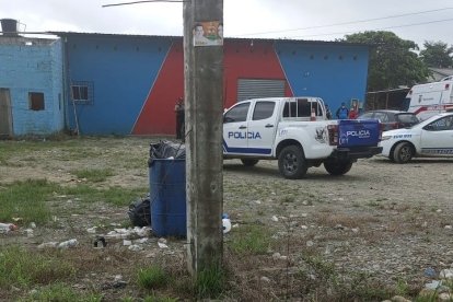 La Policía llegó al lugar tras el crimen de un hombre.