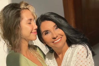 Ana Paula y su mamá Ana Buljubasich