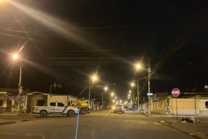 La víctima se encontraba en los exteriores de su vivienda.