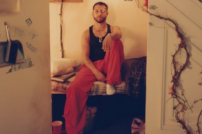 Esta es la portada del nuevo álbum de Mora, 'Lo mismo de siempre'