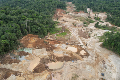 Gobierno intensifica controles mineros en Napo tras hallazgos del Ministerio del Ambiente.