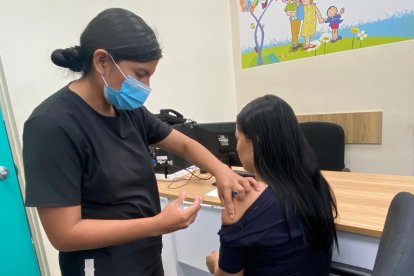 El vacunatorio está habilitado desde el 21 de mayo, según informó la institución pública.