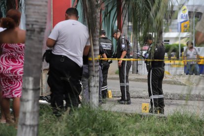 El crimen ocurrió en el ingreso a la parroquia Pascuales.