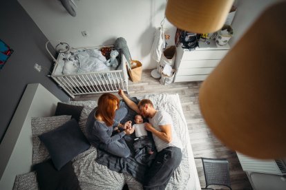 Especialistas recomiendan evitar a toda costa tener intimidad en la misma habitación que los hijos.