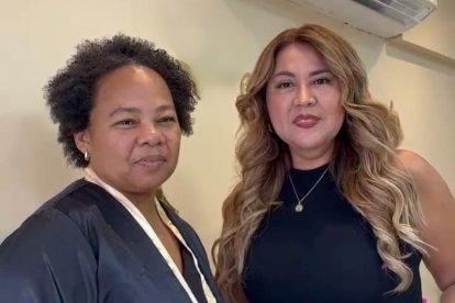 Katty Hurtado junto a Yesenia Vargas, durante el proceso de cambio de look.