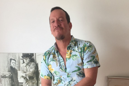 Andrés Crespo conversó sobre su experiencia con transexuales en Instagram.