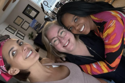 María Teresa Guerrero comparte sus momentos con amigas en Houston.