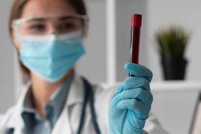 La OMS estima que cada año mueren 1.4 millones de personas por falta de transfusiones accesibles