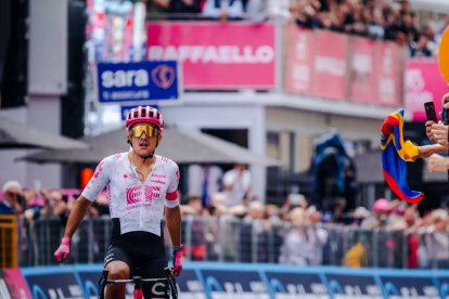 Richard Carapaz llegará al Tour de Francia motivado por el podio en el Giro de Italia.