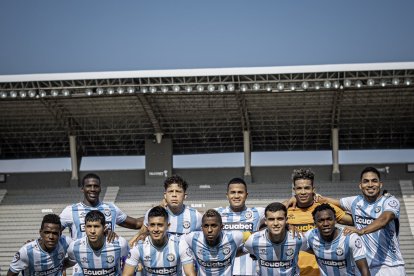 Marlon Mejía es parte de Guayaquil City y compartió con Miller Bolaños, otro exjugador de Emelec