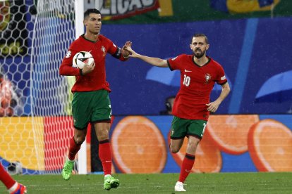 Cirstiano Ronaldo comandará la delantera de Portugal.