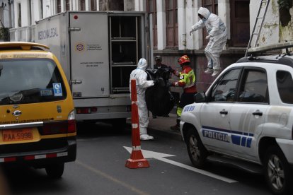 La víctima tenía varios días de fallecida, por lo que emaba mal olor.