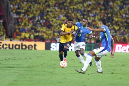 Ecuador y Brasil empatan en el estadio Monumental.