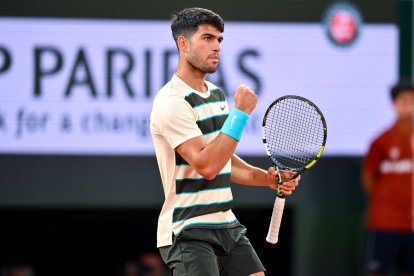 Carlos Alcaraz defenderá su título de Roland Garros ante Jannik Sinner.