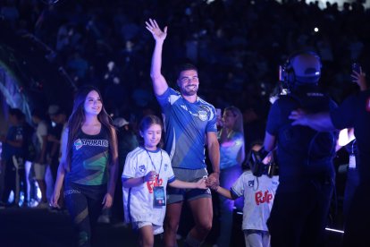 El venezolano Alexander González, lateral del Emelec, durante la Explosión Azul en febrero de 2025.