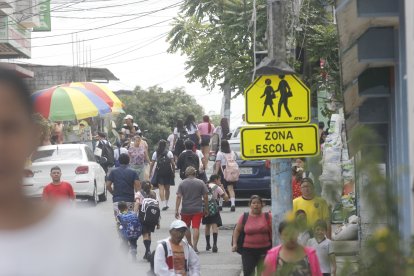 Padres de familia están preocupados por los recientes hechos violentos en el distrito Pascuales, en Guayaquil.