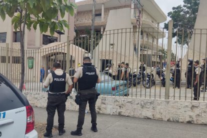 El doble crimen ocurrió en el interior del cementerio.