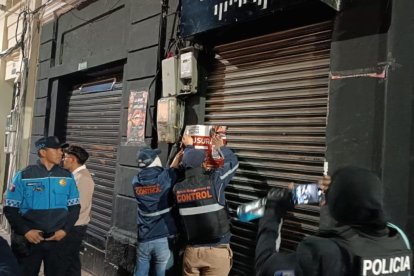 En operativo nocturno, la AMC con apoyo policial clausuró dos centros nocturnos clandestinos