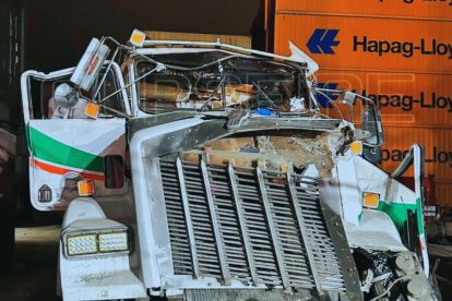 El accidente ocurrió minutos después de que el trabajador ingresara a la terminal con una plataforma de carga