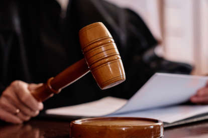 El juez que liberó a detenidos tras secuestro de ciudadana china fue suspendido.