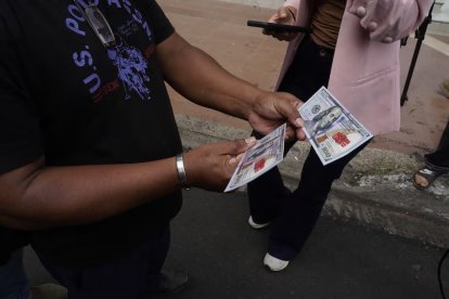 Llovió 'billetes' la mañana de este 13 de junio, en Durán.