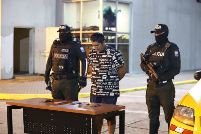 De acuerdo con información policial, el procesado habría sido el conductor del taxi en donde se ejecutó el delito.