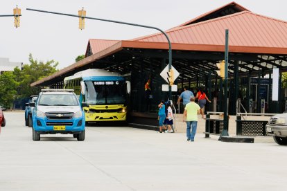 Los nuevos buses miden 13 metros de largo.