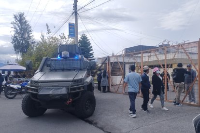 Se registran desmanes en la cárcel de Riobamba.