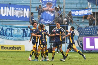 Delfín recibe a Manta en la fecha 18 de la LigaPro 2025.