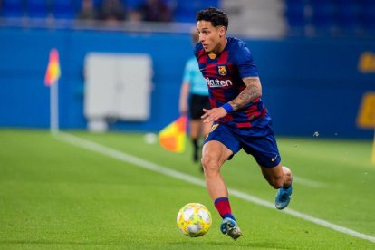 Kike Saveiro en las formativas de FC Barcelona.